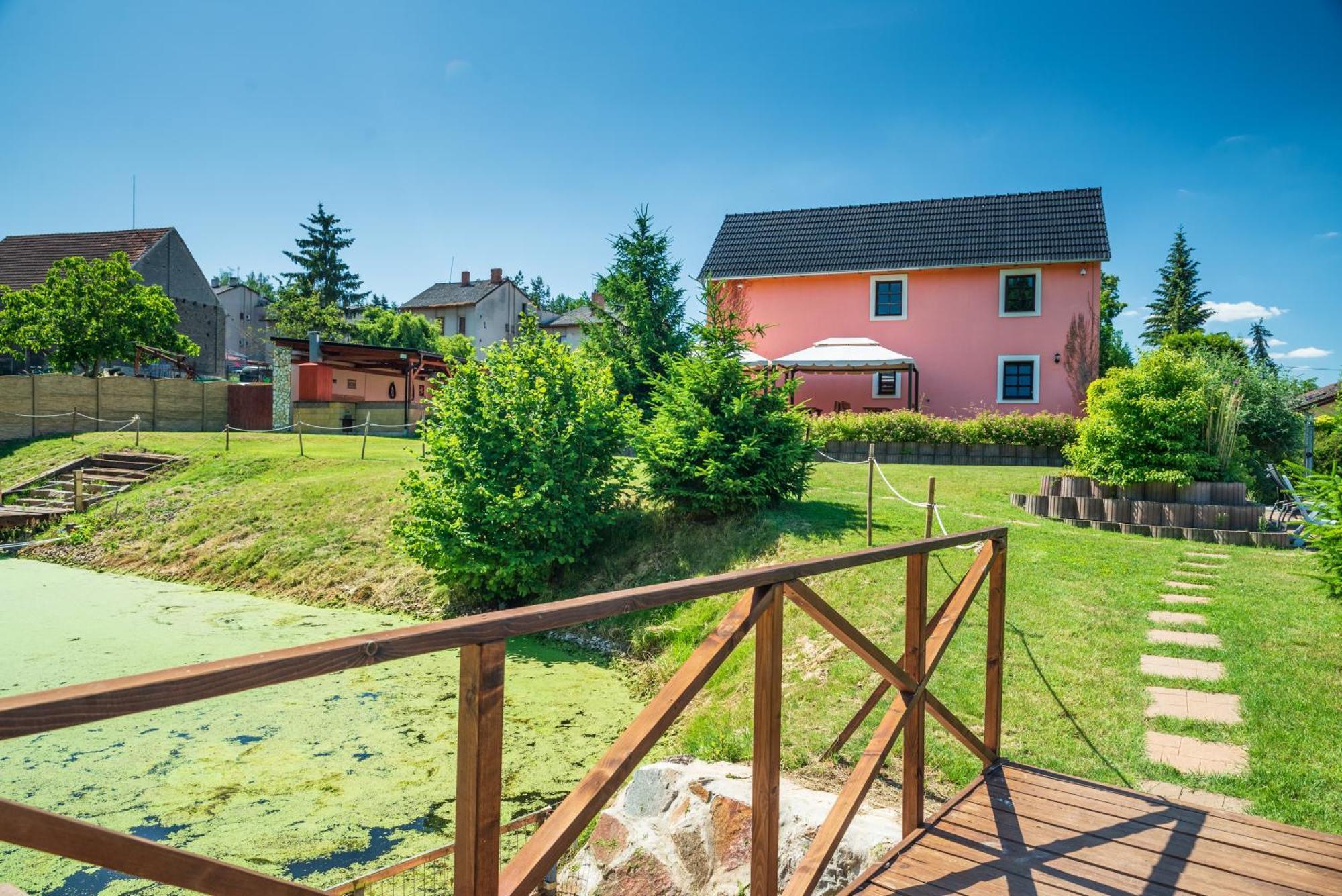 Statek U Dubu Hotel Svojetin Bagian luar foto
