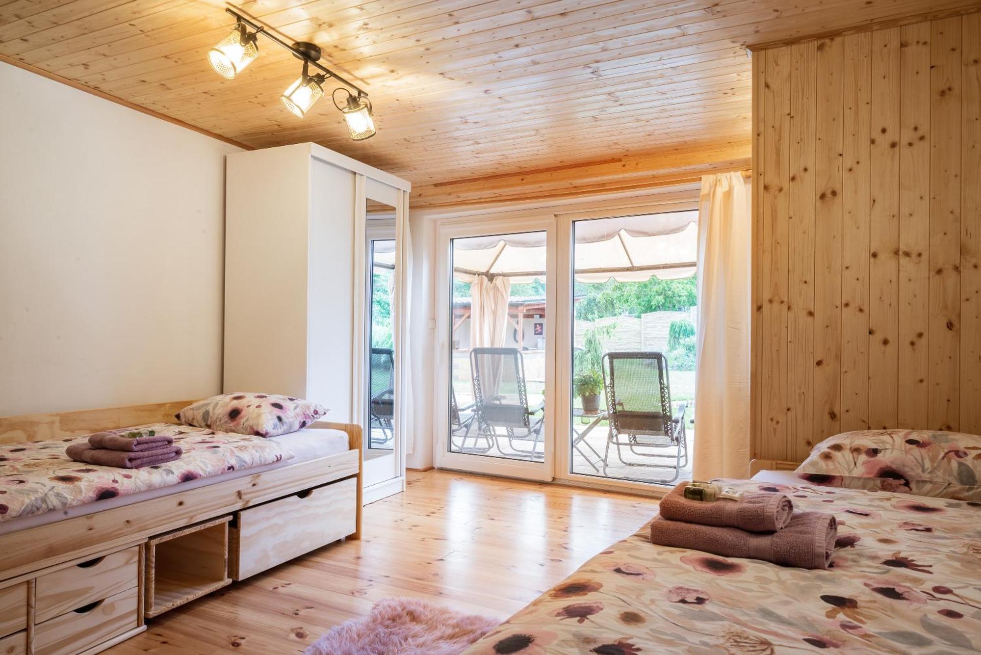 Statek U Dubu Hotel Svojetin Bagian luar foto